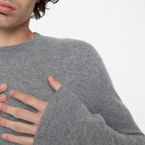 CASHMERE SWEATER - Picture 11 of 11